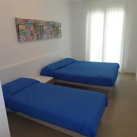 Apartment Modern Flat 200 M From The
